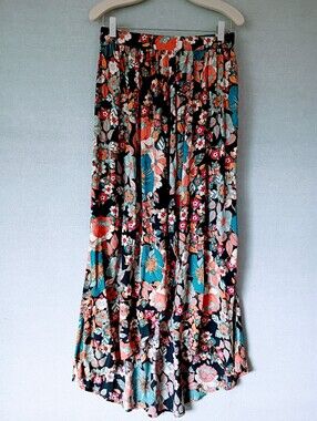 Angie Hi-Low Floral Skirt NWT Size Medium